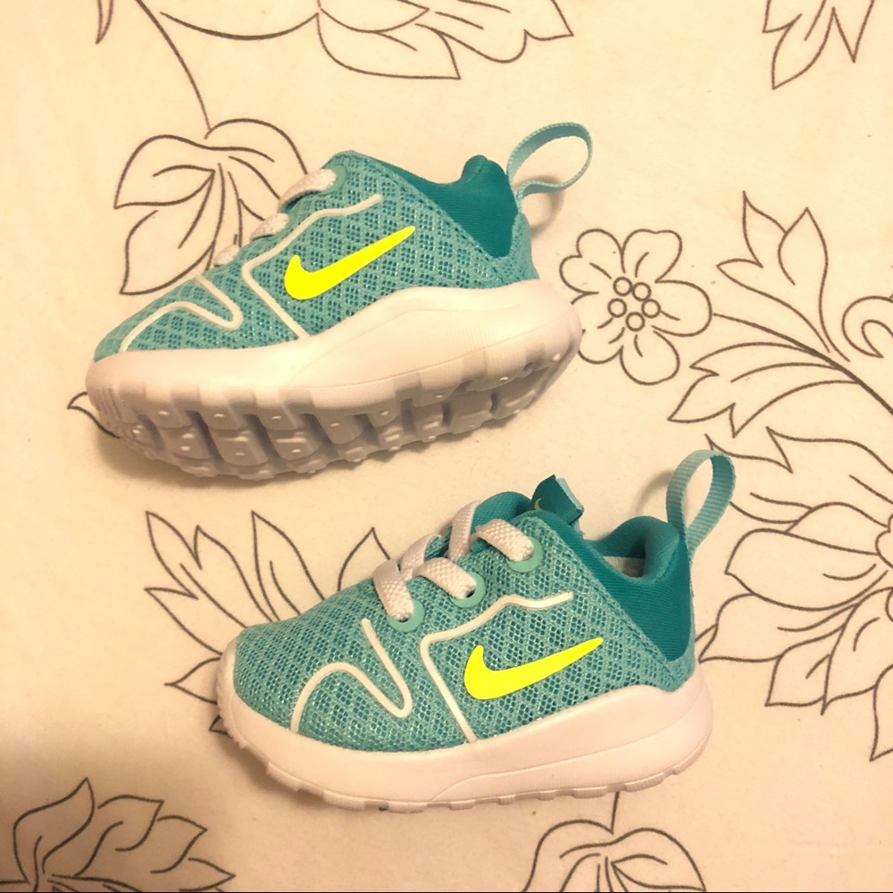 NWOT Nike Baby Sneakers